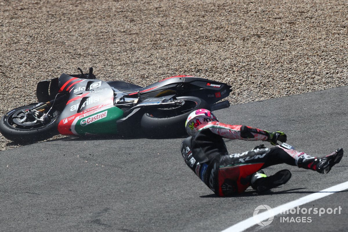 Aleix Espargaró, Aprilia Racing Team Gresini crash