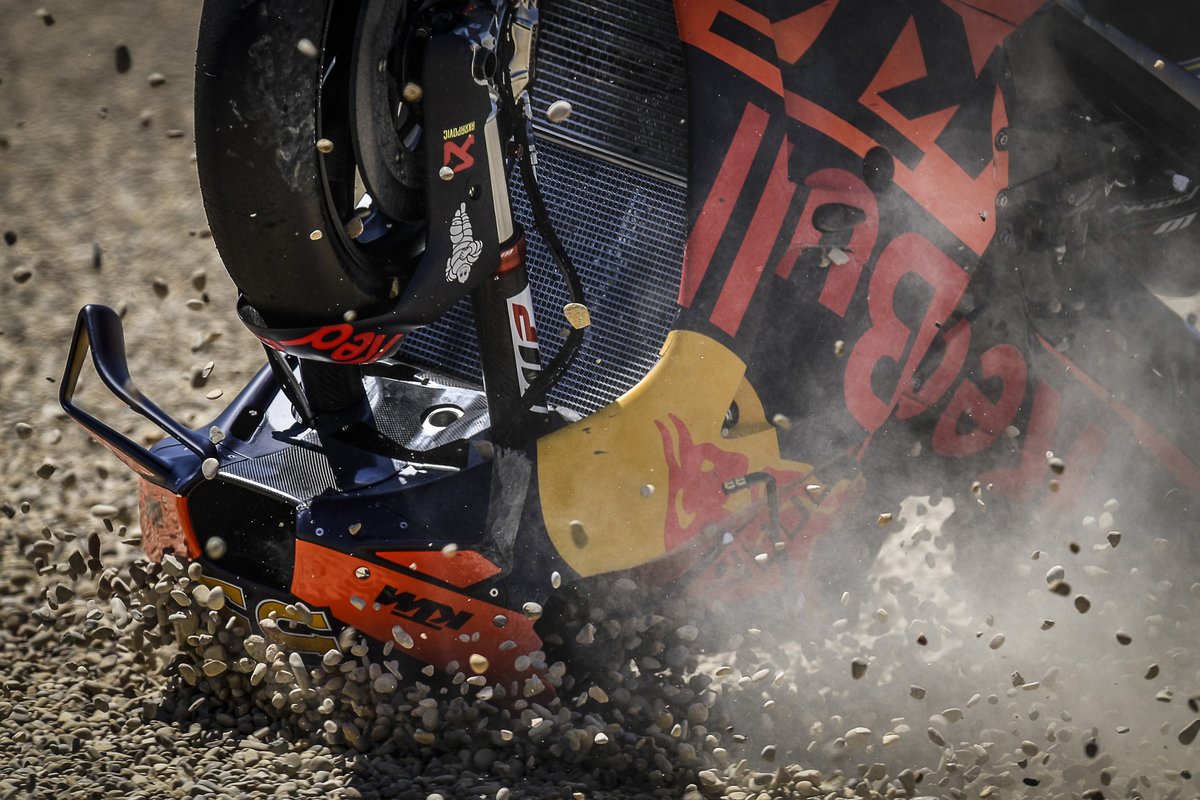 Moto dañada de Brad Binder, Red Bull KTM Factory Racing
