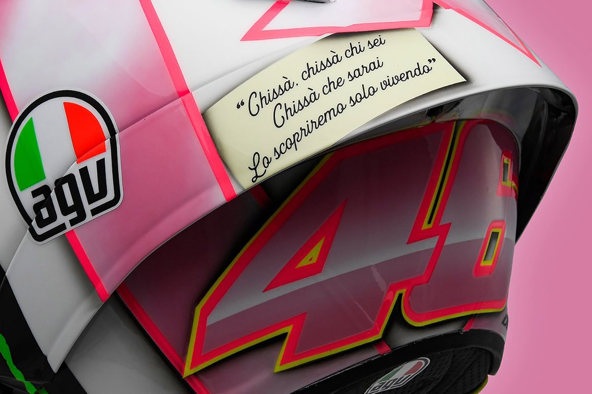El casco de Valentino Rossi, Petronas Yamaha SRT, para San Marino