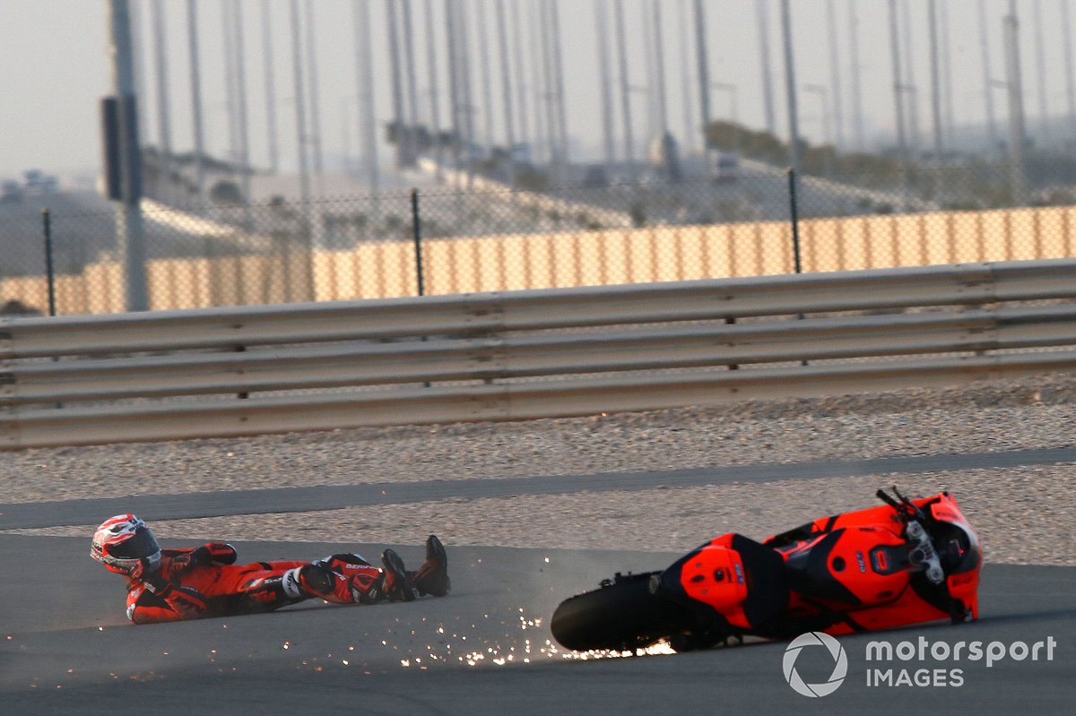 Caída de Iker Lecuona, KTM Tech3