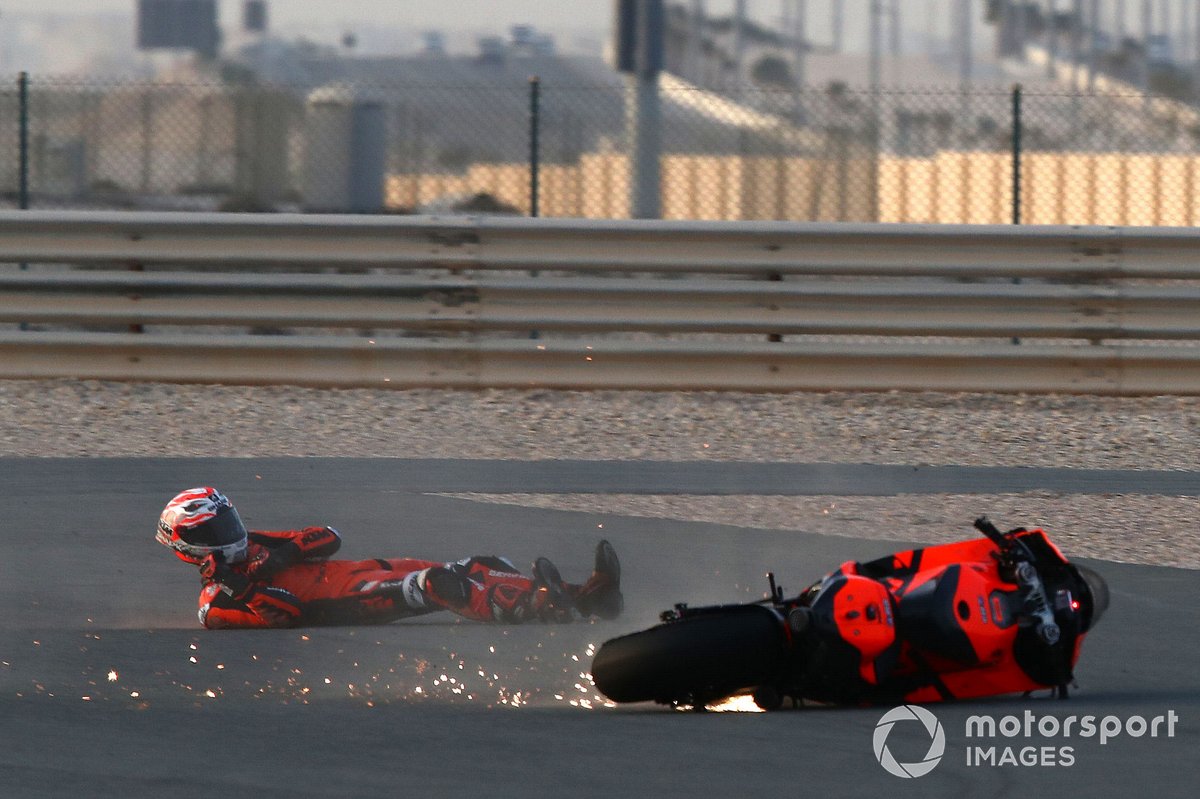 Caída de Iker Lecuona, KTM Tech3
