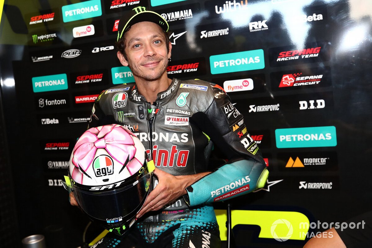 Valentino Rossi, Petronas Yamaha SRT con su nuevo casco para Misano
