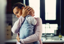 Does your baby cry every time you leave the house? How to manage the moment with respect and without feeling guilty