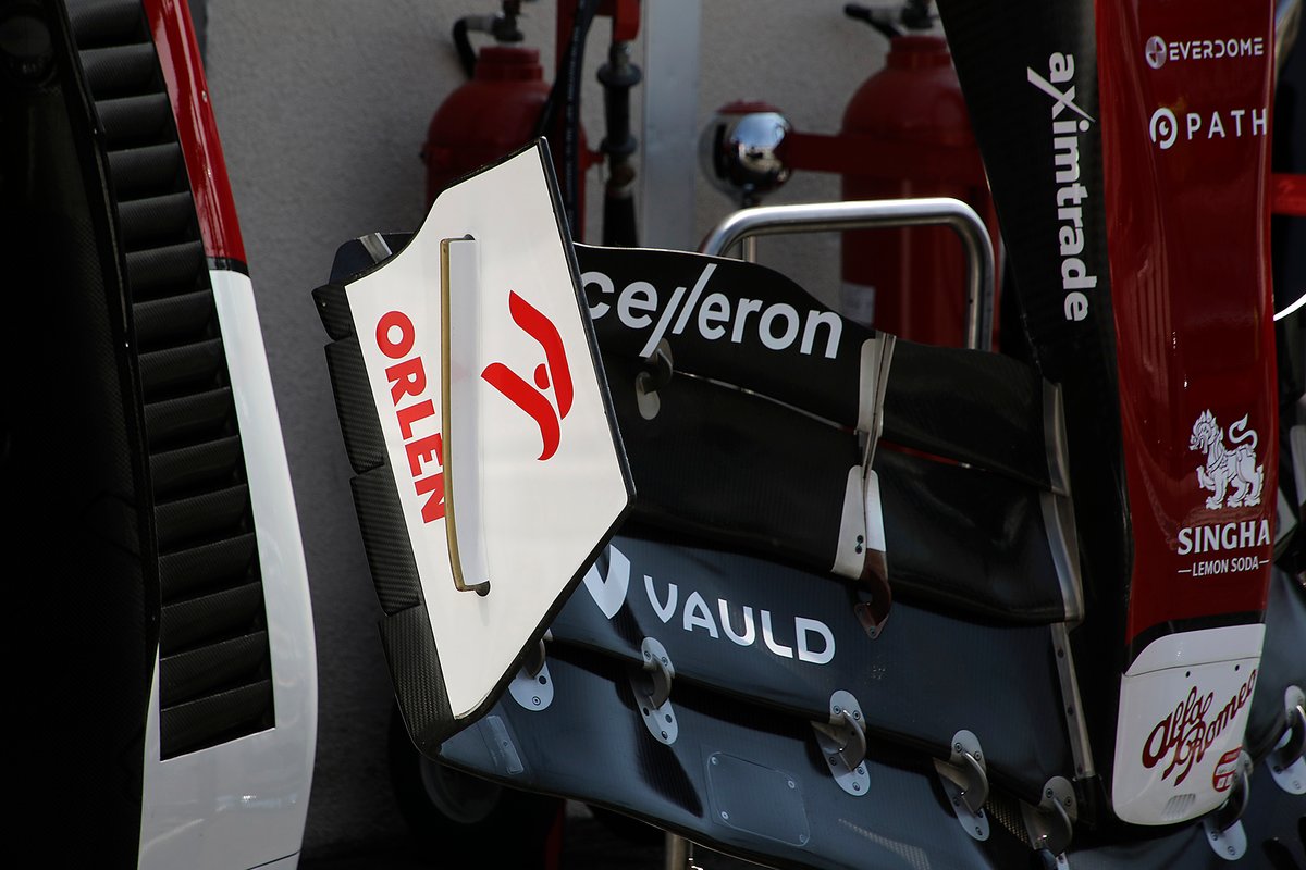 Detalle del alerón delantero del Alfa Romeo C42