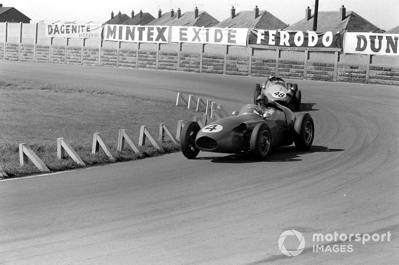 Carroll Shelby, Aston Martin DBR4/250, delante de Chris Bristow, Cooper T51 Borgward