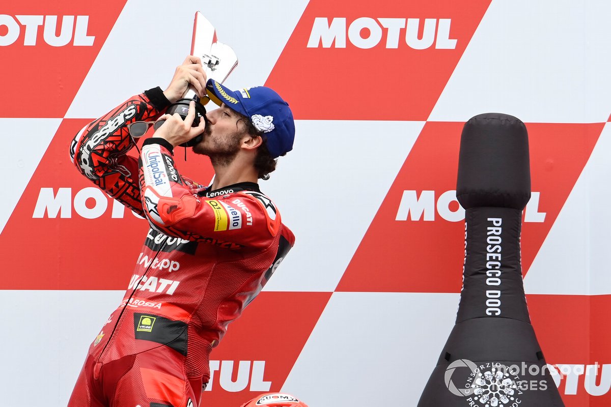 Podio: ganador Francesco Bagnaia, Ducati Team