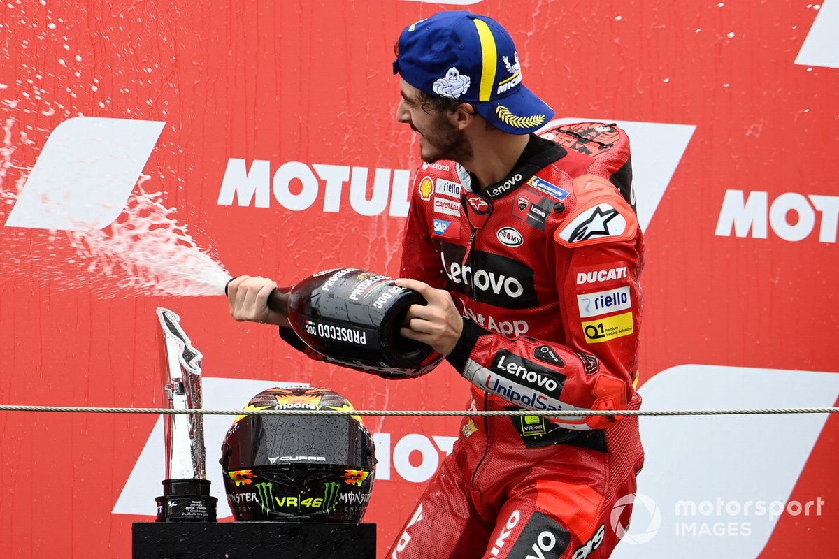 Podio: ganador Francesco Bagnaia, Ducati Team