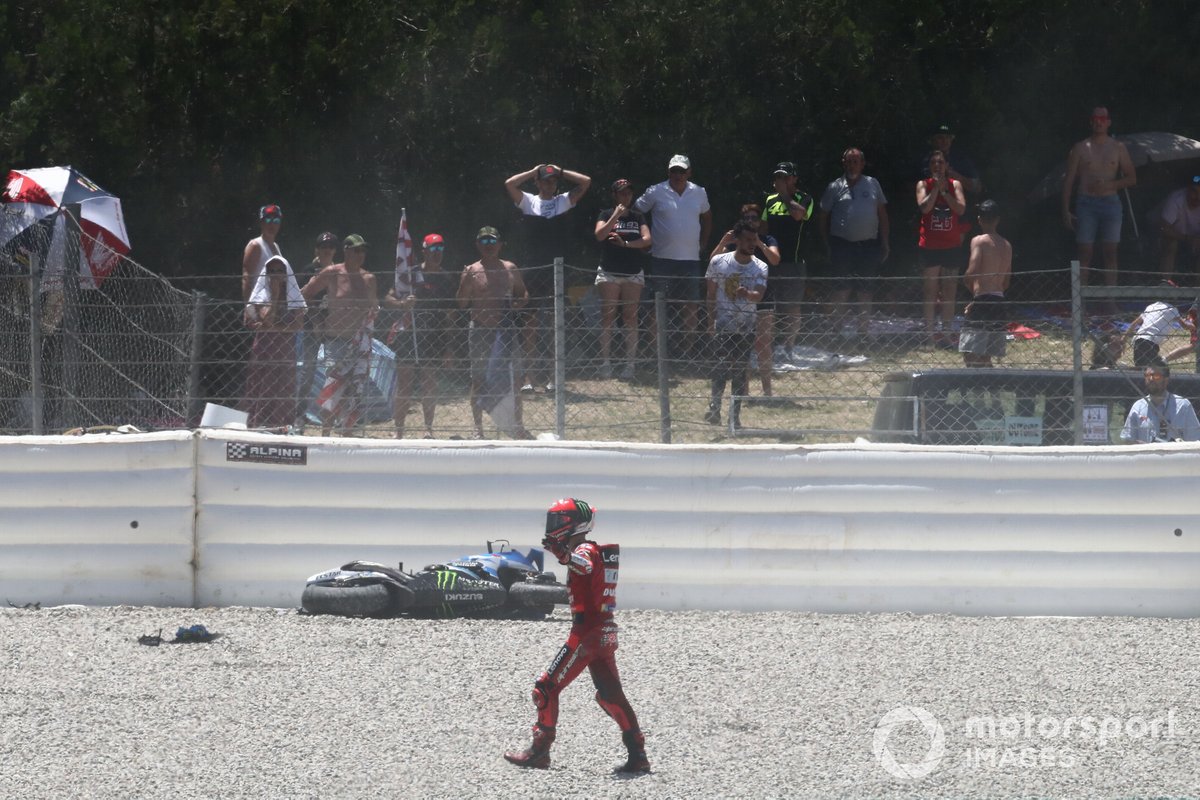 Caída de Francesco Bagnaia, equipo Ducati