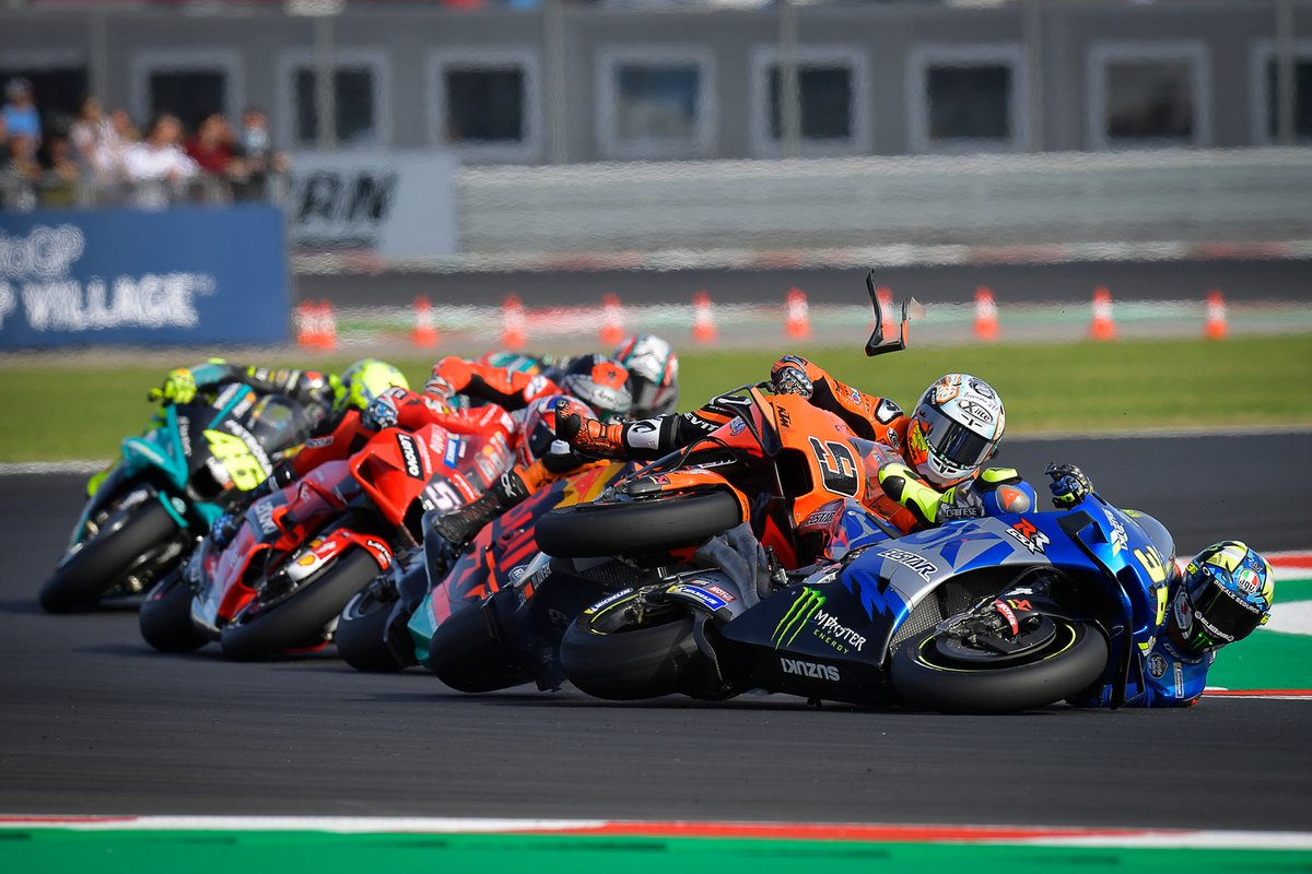 Joan Mir, Team Suzuki MotoGP, Danilo Petrucci, Red Bull KTM Tech 3, caída