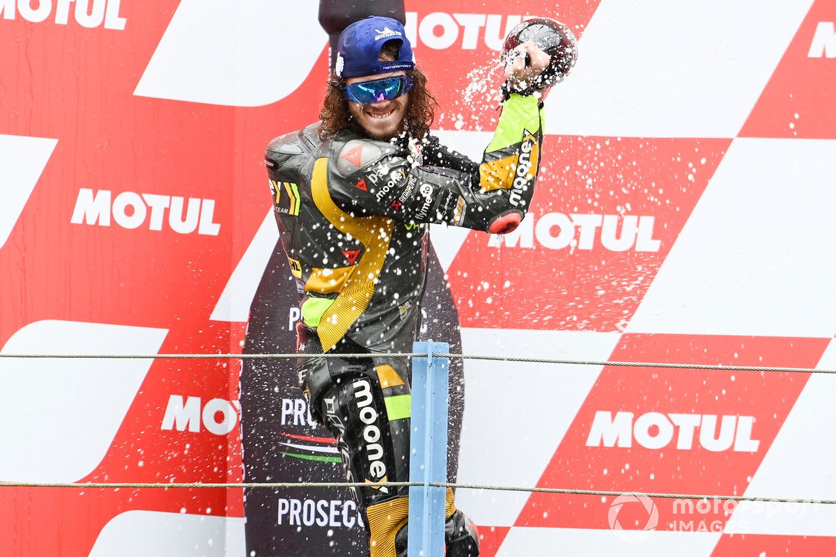 Podio: segundo lugar Marco Bezzecchi, VR46 Racing Team