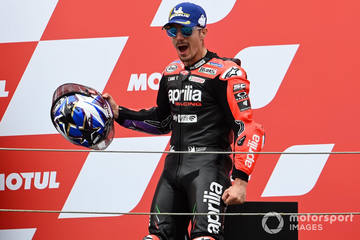 Podio: tercer lugar Maverick Viñales, Aprilia Racing Team