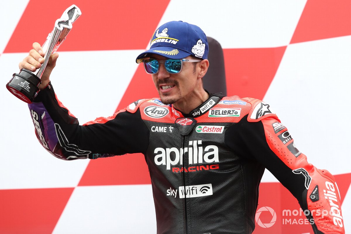 Podio: tercer lugar Maverick Viñales, Aprilia Racing Team