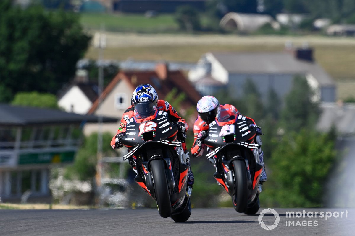 Maverick Vinales, Aprilia Racing Team