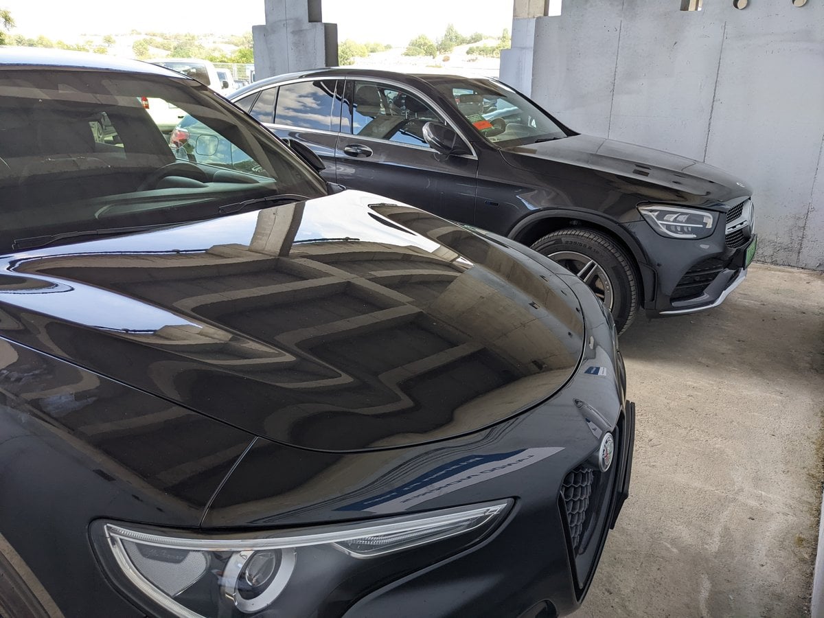 Mercedes GLC300de, Daniel Ricciardo; Alfa Romeo Stelvio, Lando Norris