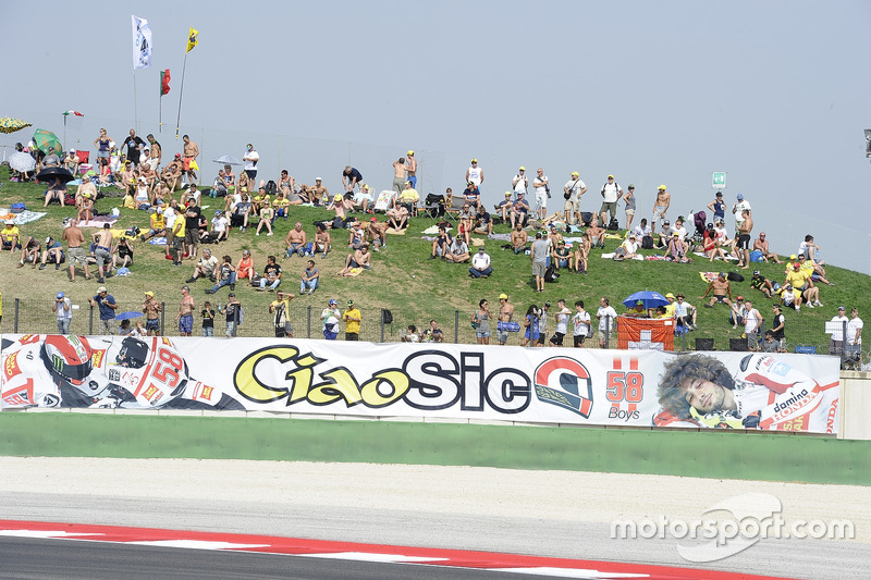 Bandera de Marco Simoncelli