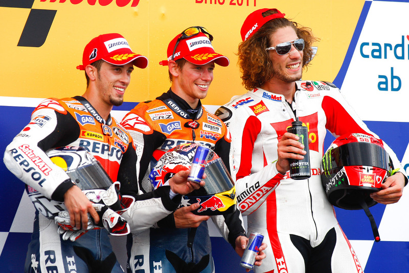 Podio: ganador de la carrera Casey Stoner, del equipo Repsol Honda, segundo lugar Andrea Dovizioso, del equipo Repsol Honda, tercer lugar Marco Simoncelli's San Carlo Honda Gresini