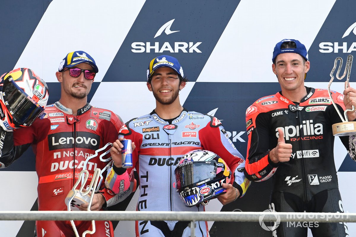 Podio: ganador de la carrera Enea Bastianini, Gresini Racing, segundo lugar Jack Miller, Ducati Team, tercer lugar Aleix Espargaro, Aprilia Racing Team