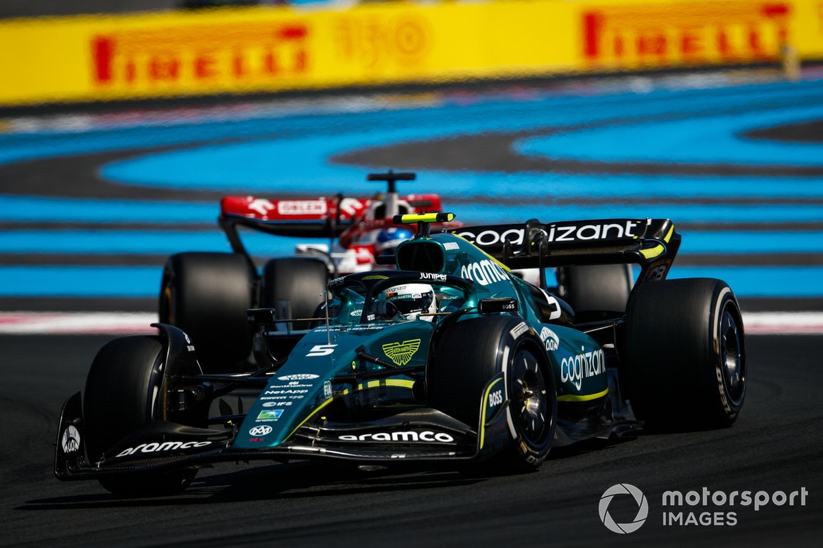 Sebastian Vettel, Aston Martin AMR22, Valtteri Bottas, Alfa Romeo C42