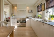 3 simple tricks to remove grease from kitchen tiles