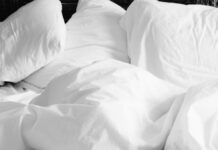 The best homemade trick to whiten your pillows