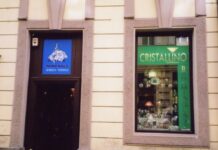 Czech Garnets in Prague Tourists flock to Prague to buy garnets, but beware of counterfeits!