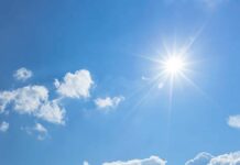 What is the diameter of the Sun and how is it calculated