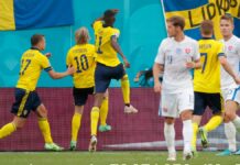 Sweden put a foot and a half in the round of 16