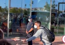 Spanish national team: This time the players did greet the fans who were waiting for them at the hotel in Seville | Eurocup