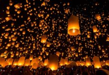 Yi Peng and Loi Krathong festivals in Thailand
