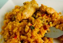 The best yellow rice with chicken: grandma's recipe