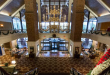 Opryland Hotel: the Relache, the waterfalls and the Magnolia pools