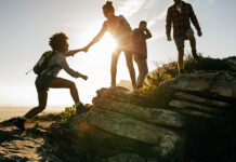 How to meet people as a solo traveler