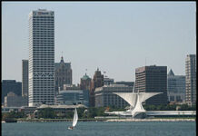 Milwaukee population and ethnic composition