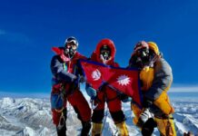 Eight siblings from a family on Mount Everest
