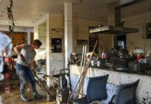 After storms in Rhineland-Palatinate and North Rhine-Westphalia: ruins, mud and rubble