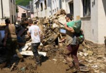 Internal report: "Epidemics and vermin infestation" threaten in flood areas