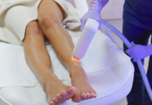 Waxing while breastfeeding: what are the best methods to remove hair and what precautions you should take
