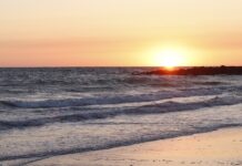 Quiet villages with beaches in Andalusia to spend the holidays