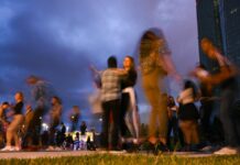 Police forces in Göttingen spontaneously dance: the video becomes an internet hit
