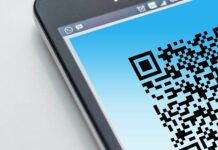 This is how the new QR code scam works