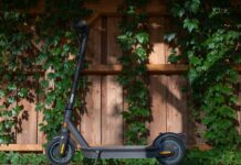 What would happen if we left the car at home one day a week? Health and environmental benefits