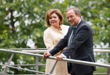Armin Laschet: That's the woman by his side
