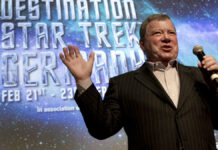 Captain Kirk flies into space – with a rocket from Amazon founder Jeff Bezos