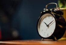 Change to winter time in Spain: Should we set the clocks back or forward?