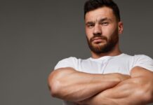 Do men have a hormonal cycle like women?