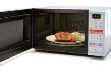 Everything you should not put in the microwave if you want to extend its useful life