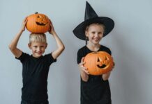 4 Halloween poems to recite with children