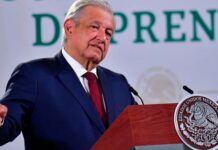 The president of Mexico attacks the Government of PSOE and Podemos: "They seem employees of the electricity companies"
