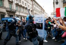 Serious riots in Rome during a demonstration against the COVID passport
