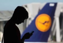 Lufthansa referred the deaf to the telephone hotline several times